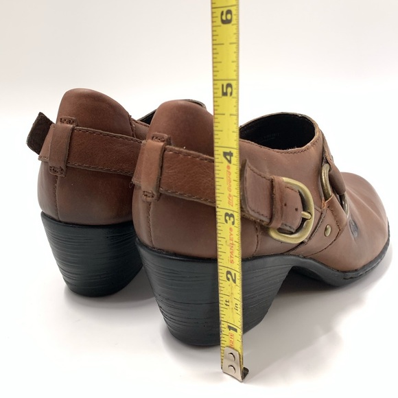 BORN Leather Brown Ankle Bootie women’s size 7 - Picture 8 of 8